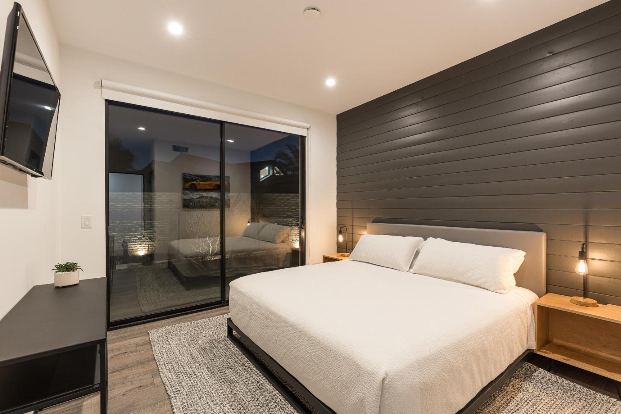 Luxury Micro-Resort, Theater, Sauna, Heated Pool Phoenix Exteriör bild