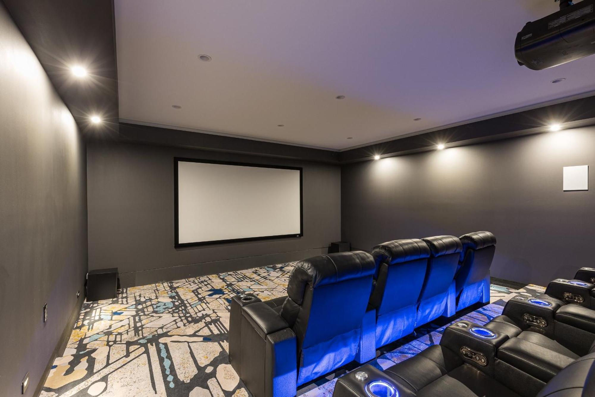 Luxury Micro-Resort, Theater, Sauna, Heated Pool Phoenix Exteriör bild