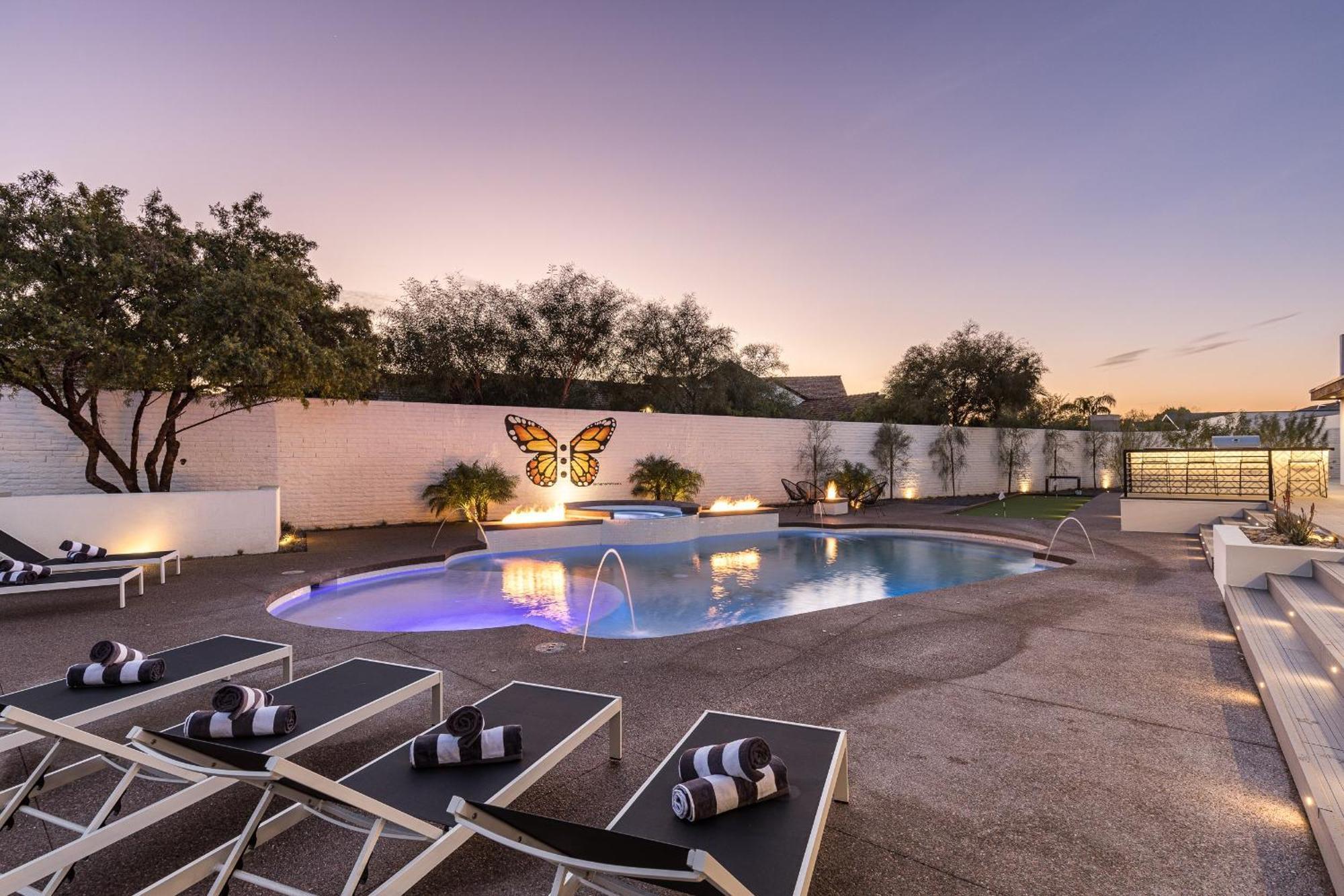 Luxury Micro-Resort, Theater, Sauna, Heated Pool Phoenix Exteriör bild