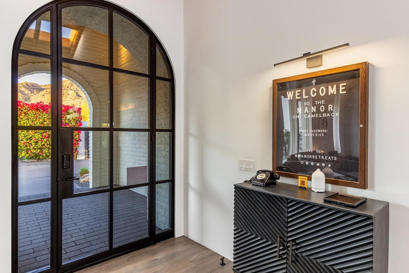 Luxury Micro-Resort, Theater, Sauna, Heated Pool Phoenix Exteriör bild