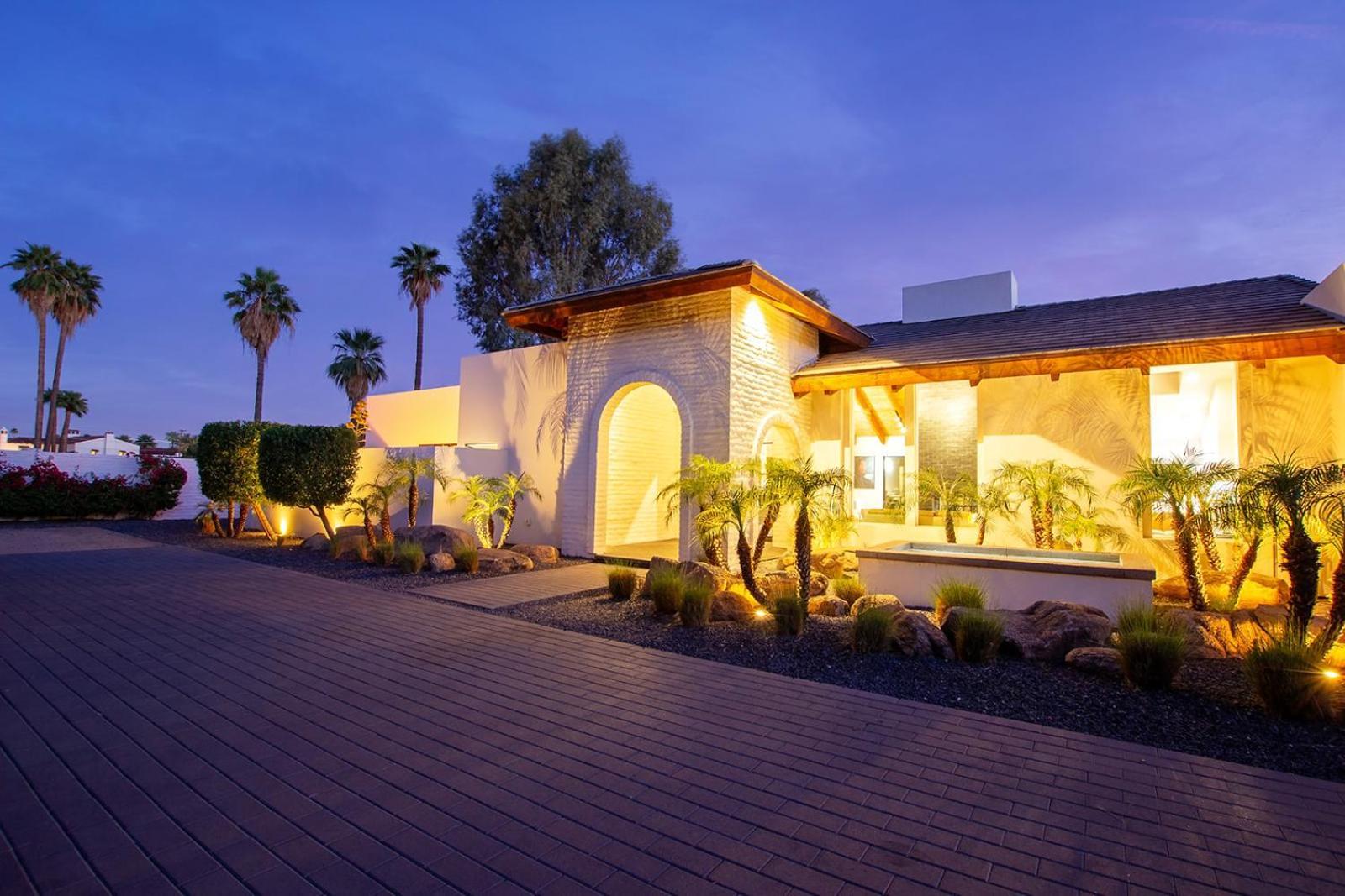 Luxury Micro-Resort, Theater, Sauna, Heated Pool Phoenix Exteriör bild